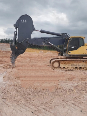 Boom de roca de excavadora Q355B / Q690 personalizado para excavar rompiendo bloques de roca dura móvil ISO 9001