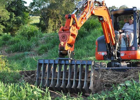 Rastrillo de excavadora personalizado para excavadora de 20 toneladas PC200 DH200 SK200 0,8 m³ para proyectos de movimiento de tierras de limpieza de vegetación