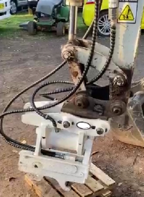 Excavadora Huitong con enganche de inclinación rápida HT 1-2,8 toneladas 95 kg Compatible con bloqueo manual CAT/Komatsu