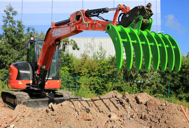 El excavador de alta calidad Rake de Q355B para 3 Ton-30 Ton Excavator con HARDOX500 el material de acero, puede quitar y llenar el cepillo.