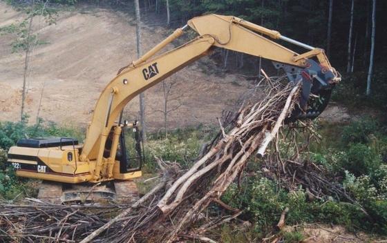 Construcción de carreteras de la granja de la silvicultura de Brush Rake In del excavador NM360