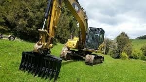 Construcción de carreteras de la granja de la silvicultura de Brush Rake In del excavador NM360